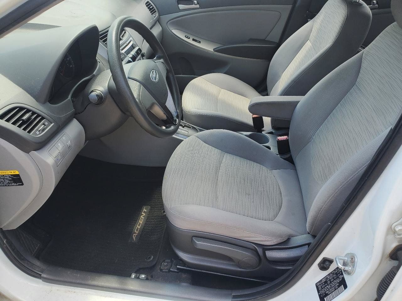 Used 2016 Hyundai Accent SE FWD image 13