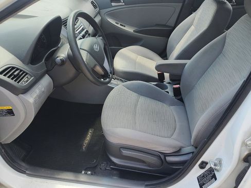 Used 2016 Hyundai Accent SE FWD image 13