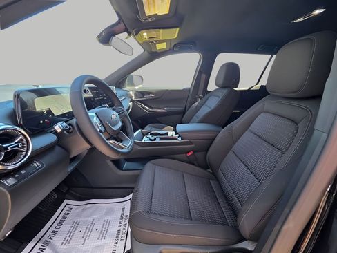 New 2026 Chevrolet Equinox LT w/ LPO, Floor Liner Package FWD image 15