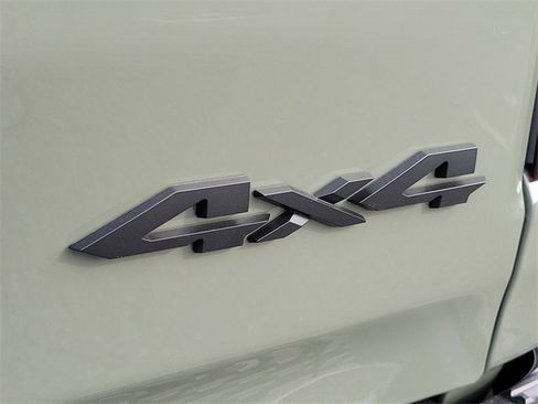 New 2026 RAM 1500 4x4 Crew Cab image 6