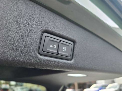 New 2025 Audi Q5 Prestige image 18