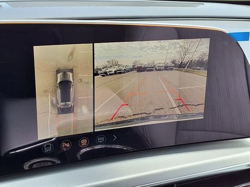 New 2026 Cadillac Lyriq Sport w/ LPO, Floor Liner Package AWD/4WD image 18