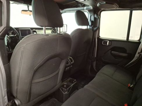 Used 2018 Jeep Wrangler Unlimited Sport S image 12