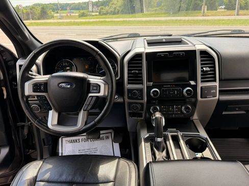 Used 2018 Ford F150 Lariat w/ Equipment Group 502A Luxury AWD/4WD image 15