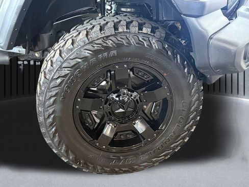 Used 2018 Jeep Wrangler Unlimited Sport S AWD/4WD image 19