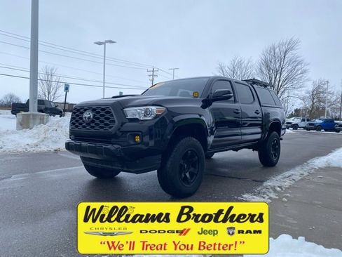 Used 2020 Toyota Tacoma TRD Off-Road image 1