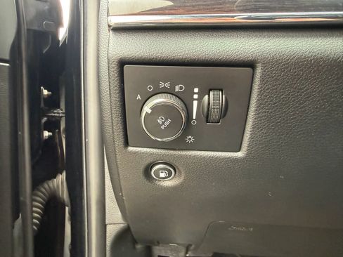 Used 2020 Jeep Grand Cherokee Overland AWD/4WD image 29