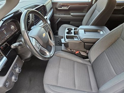 Used 2025 Chevrolet Silverado 1500 LT RWD image 10