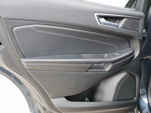 Certified 2022 Ford Edge Titanium image 18