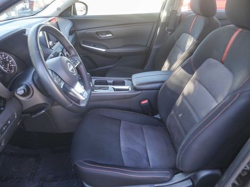 Used 2025 Nissan Sentra SR FWD image 16