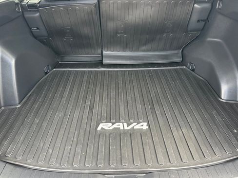 Certified 2023 Toyota RAV4 LE AWD/4WD image 18