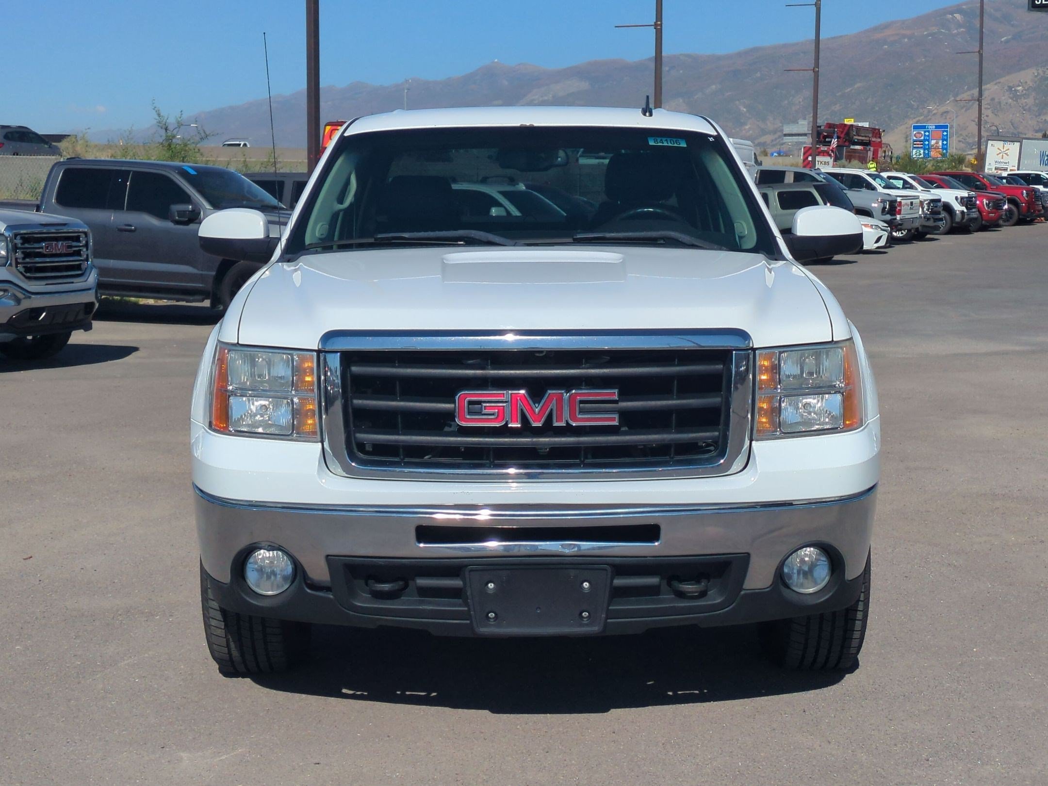 Used 2011 GMC Sierra 1500 4x4 Crew Cab Hybrid image 8