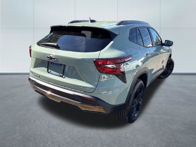 Used 2025 Chevrolet Trax ACTIV w/ Sunroof Package FWD image 4
