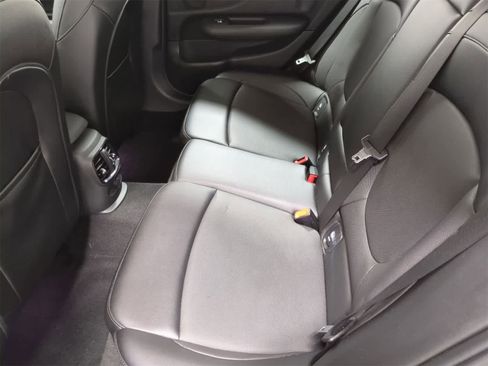 Used 2016 MINI Cooper Clubman S image 27