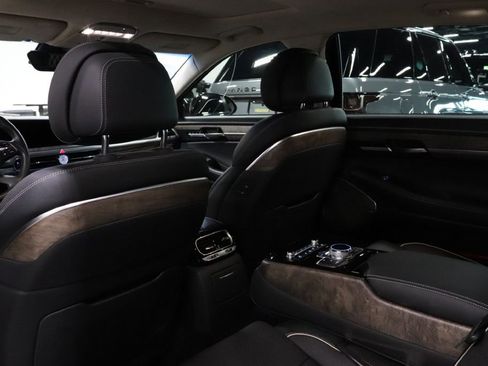 Used 2020 Genesis G90 3.3T Premium image 21