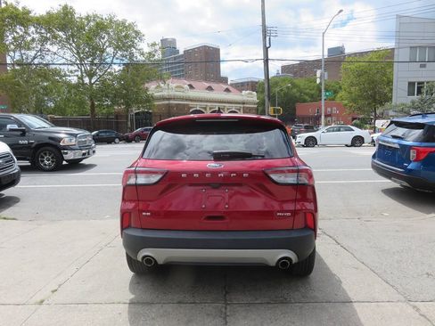 Used 2022 Ford Escape SE w/ Cold Weather Package AWD/4WD image 8