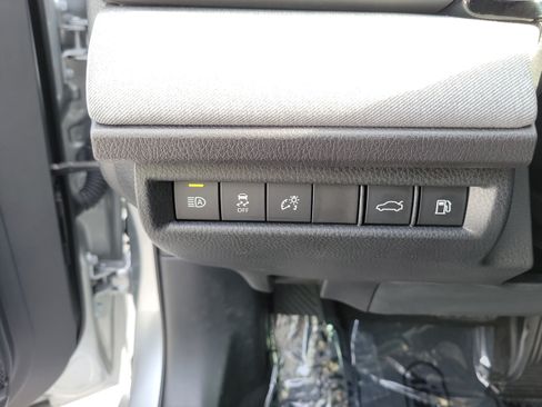 Used 2025 Toyota Camry LE FWD image 26