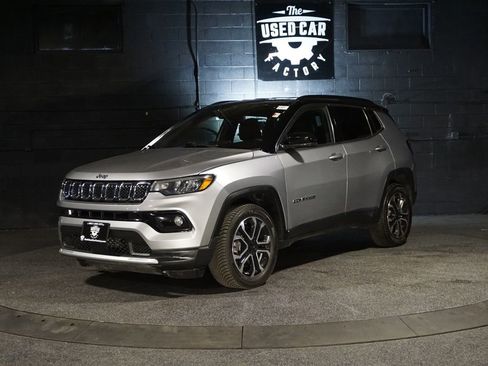 Used 2023 Jeep Compass Limited image 1