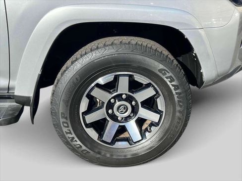 Certified 2022 Toyota 4Runner TRD Off-Road Premium image 12