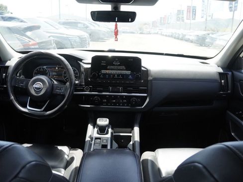 Used 2024 Nissan Pathfinder SL image 20