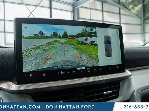 New 2026 Ford Explorer Active w/ Active Comfort Package AWD/4WD image 8