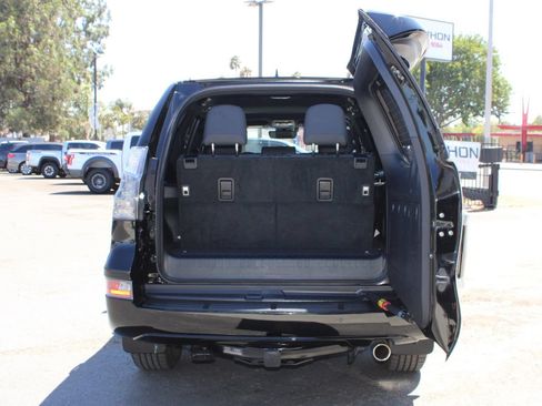 Used 2020 Lexus GX 460 Premium w/ Premium Package AWD/4WD image 38