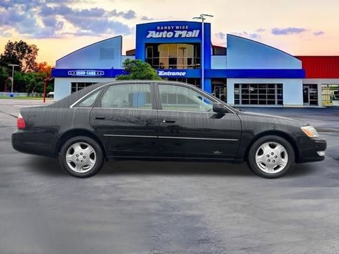 Used 2004 Toyota Avalon XLS image 7