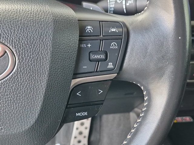Used 2025 Toyota Camry SE FWD image 25