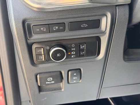 Used 2023 Ford F150 Lariat AWD/4WD image 18