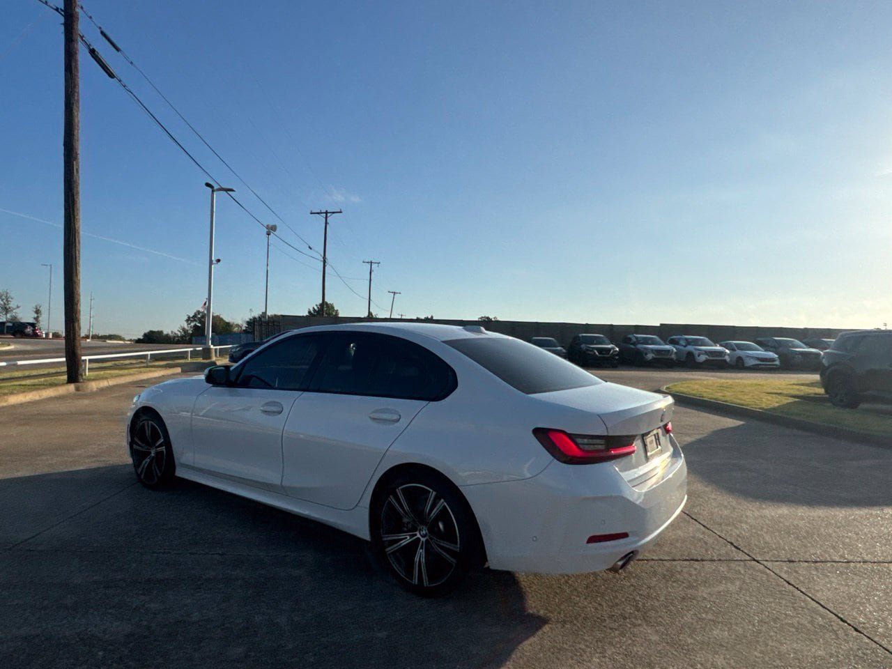 Used 2023 BMW 330i Sedan w/ Premium Package RWD image 15