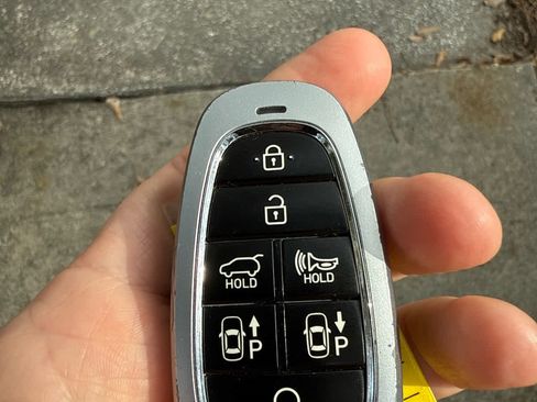 Used 2023 Hyundai Santa Fe Calligraphy image 32