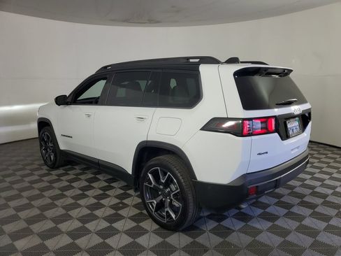 Used 2026 Jeep Cherokee Overland w/ Advanced Pro Tech Group AWD/4WD image 6
