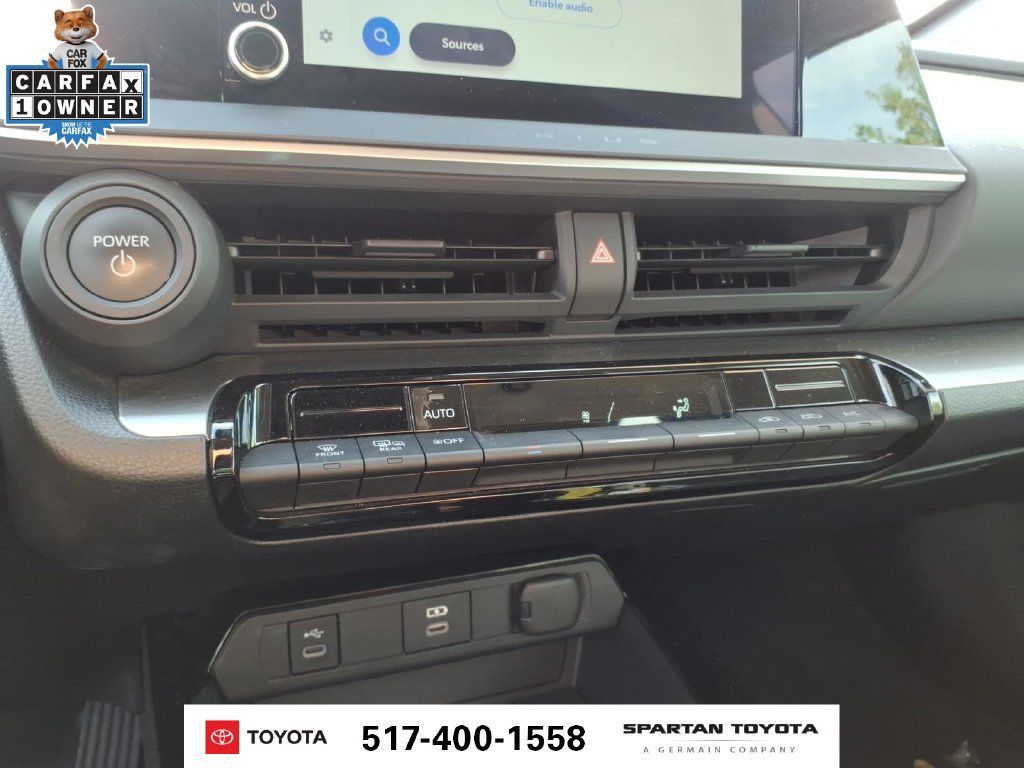 Used 2025 Toyota Prius LE FWD image 21