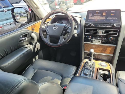 Used 2022 Nissan Armada SL w/ Captain's Chairs Package AWD/4WD image 6