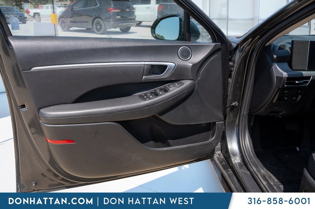 Used 2025 Hyundai Sonata SEL FWD image 14