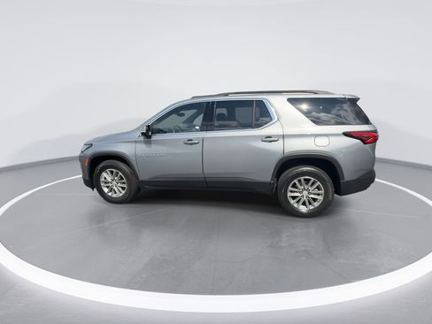 Used 2023 Chevrolet Traverse LT FWD image 4
