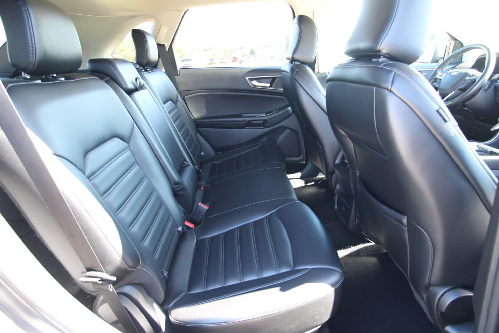 Used 2024 Ford Edge SEL AWD/4WD image 9
