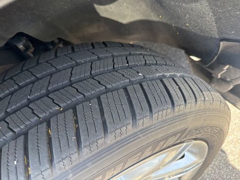 Used 2019 Cadillac Escalade Premium Luxury AWD/4WD image 28