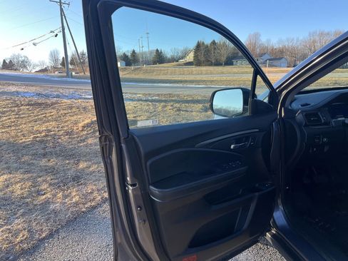 Used 2021 Honda Pilot Special Edition image 10