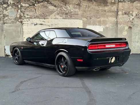 Used 2013 Dodge Challenger SRT8 w/ Harman Kardon Audio Group image 7