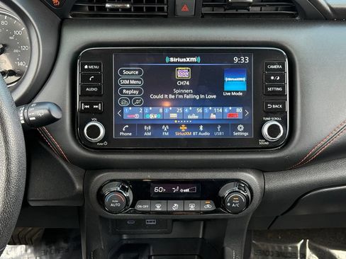 Used 2023 Nissan Kicks SR FWD image 16