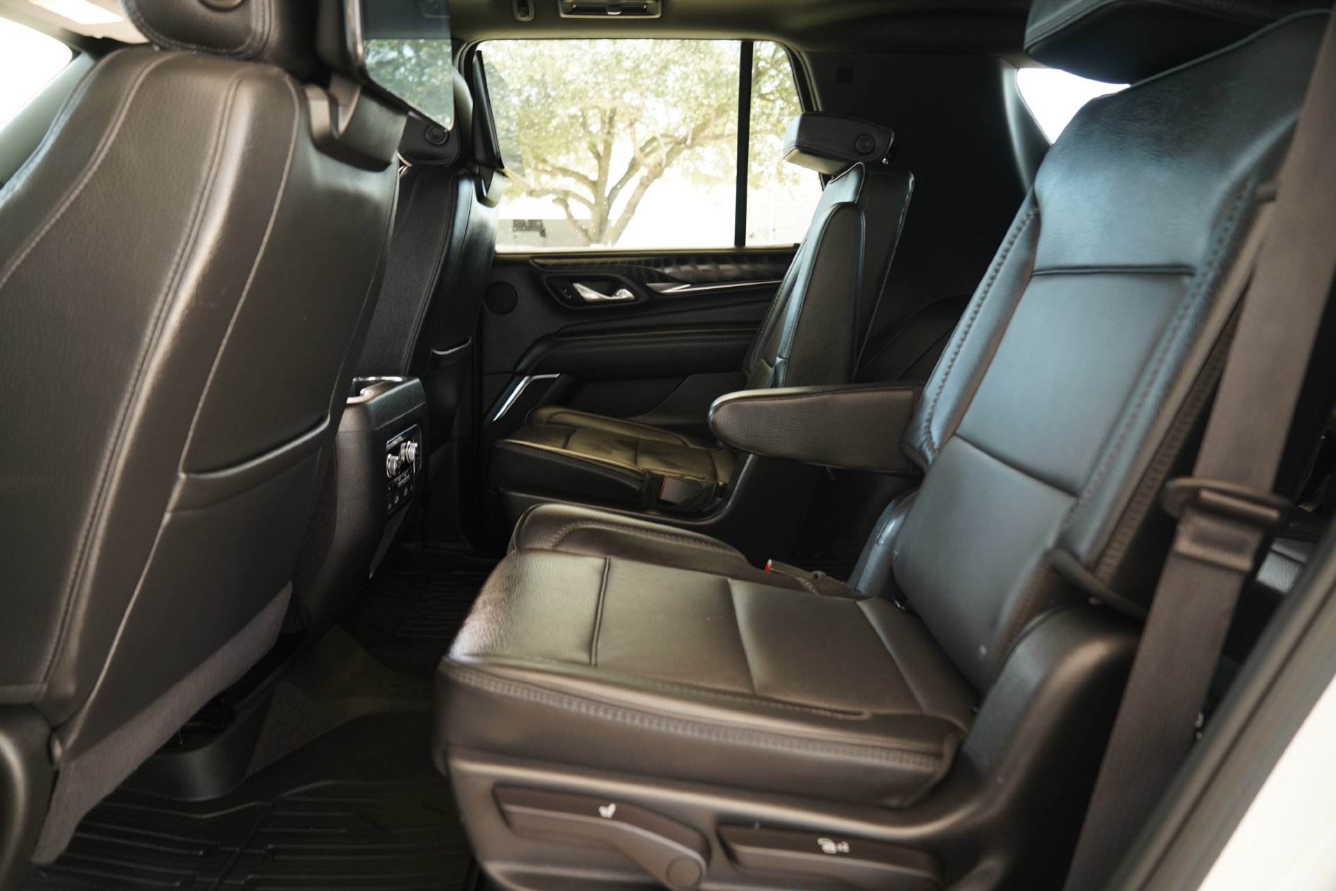 Used 2023 GMC Yukon Denali w/ Max Trailering Package AWD/4WD image 29