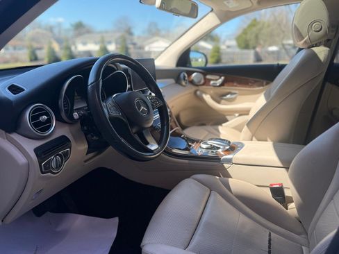 Used 2017 Mercedes-Benz GLC 300 4MATIC image 28