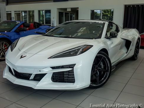 Used 2025 Chevrolet Corvette E-Ray w/ ZER Performance Package AWD/4WD image 2