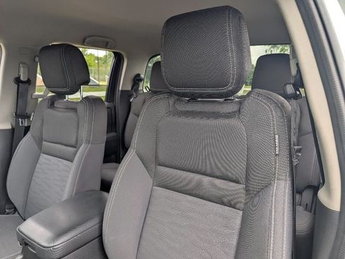 Used 2023 Nissan Frontier SV w/ Technology Package RWD image 15