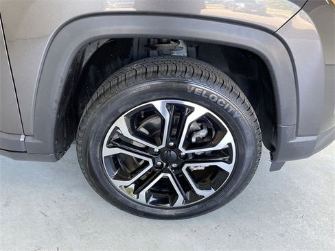 Used 2022 Jeep Compass Limited image 14