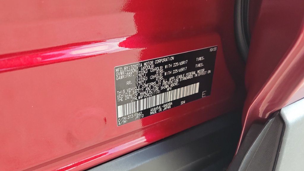 Used 2024 Toyota RAV4 LE AWD/4WD image 26