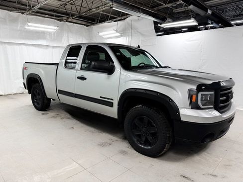 Used 2011 GMC Sierra 1500 SLE w/ Power Tech Package image 6