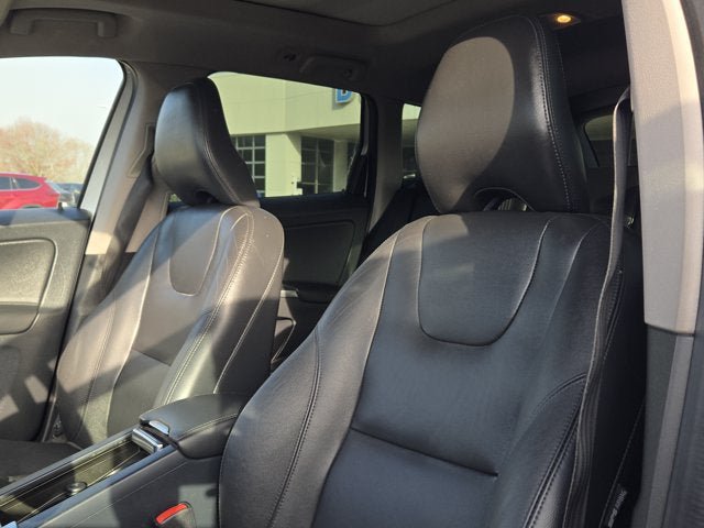 Used 2016 Volvo XC60 T5 Platinum w/ Protection Package AWD/4WD image 26