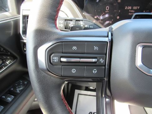 Used 2025 GMC Yukon XL AT4 Ultimate AWD/4WD image 19